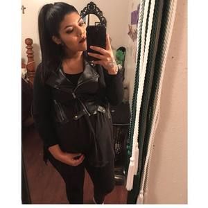 Meet your Posher, Cecilia